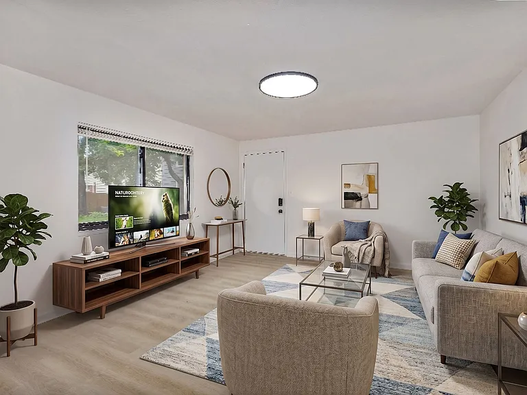 2535 Lysle Ln #2B — Photo 3