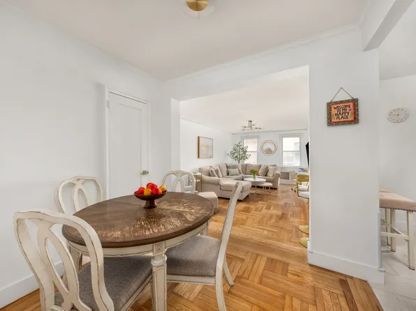 325 East 77th Street 1E image 1 of 12