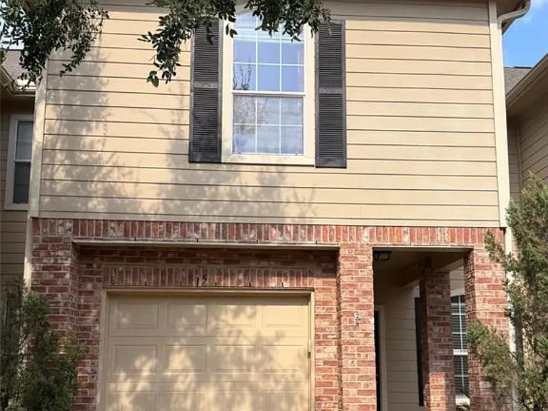 815 Sterling Creek Cir — Photo 2