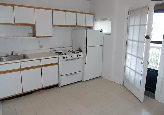 7309 N Greenview Ave #2F — Photo 1