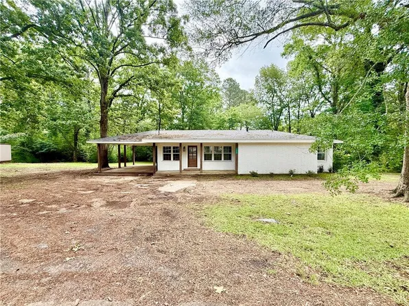 1579 Nugent St, Jena, LA 71342