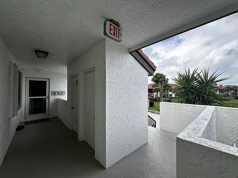 6142 SE Landing Way #16 — Photo 64