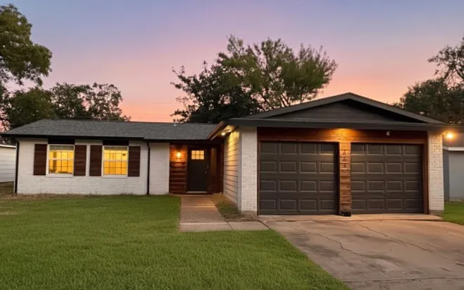 441 Melrose Dr