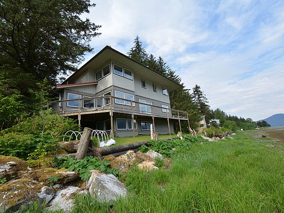 Year-round eastern exposure