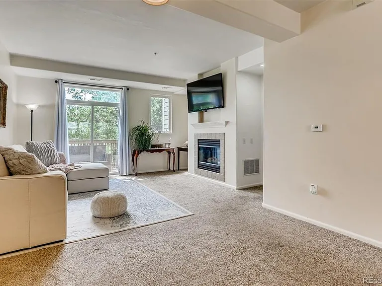 2943 W Riverwalk Cir #P — Photo 3