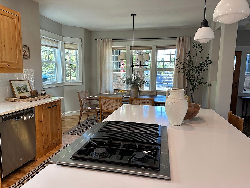 Open plan kitchen, dining and living room