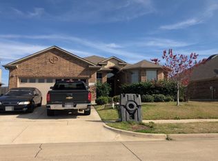1716 Grey Willow Ln, Arlington, TX 76002