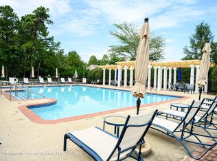 559 Waterford Dr, Manchester, NJ