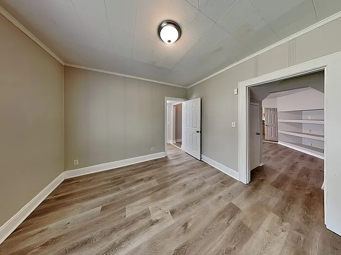 3 bed, 2.0 bath, 1440 sqft, $2,145 — Photo 2