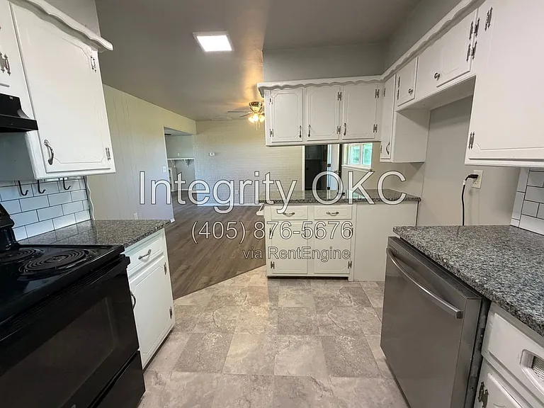 5150 W Camp Dr — Photo 8