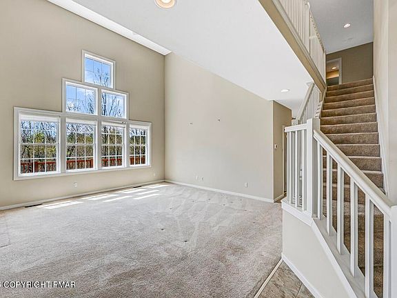 5th image of 144 Conifer Ln