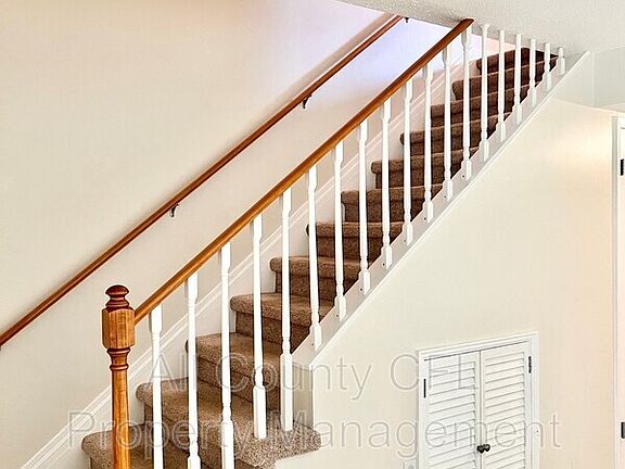 3rd image of 808 Park Lake Cir