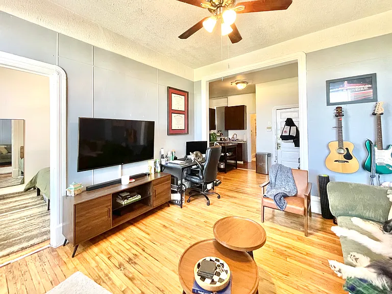 1359 W Chicago Ave #C2 — Photo 3