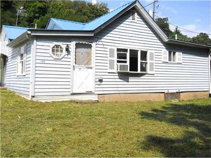 View of the front of the house