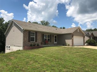 1720 Saint Charles Dr, Hillsboro, MO 63050