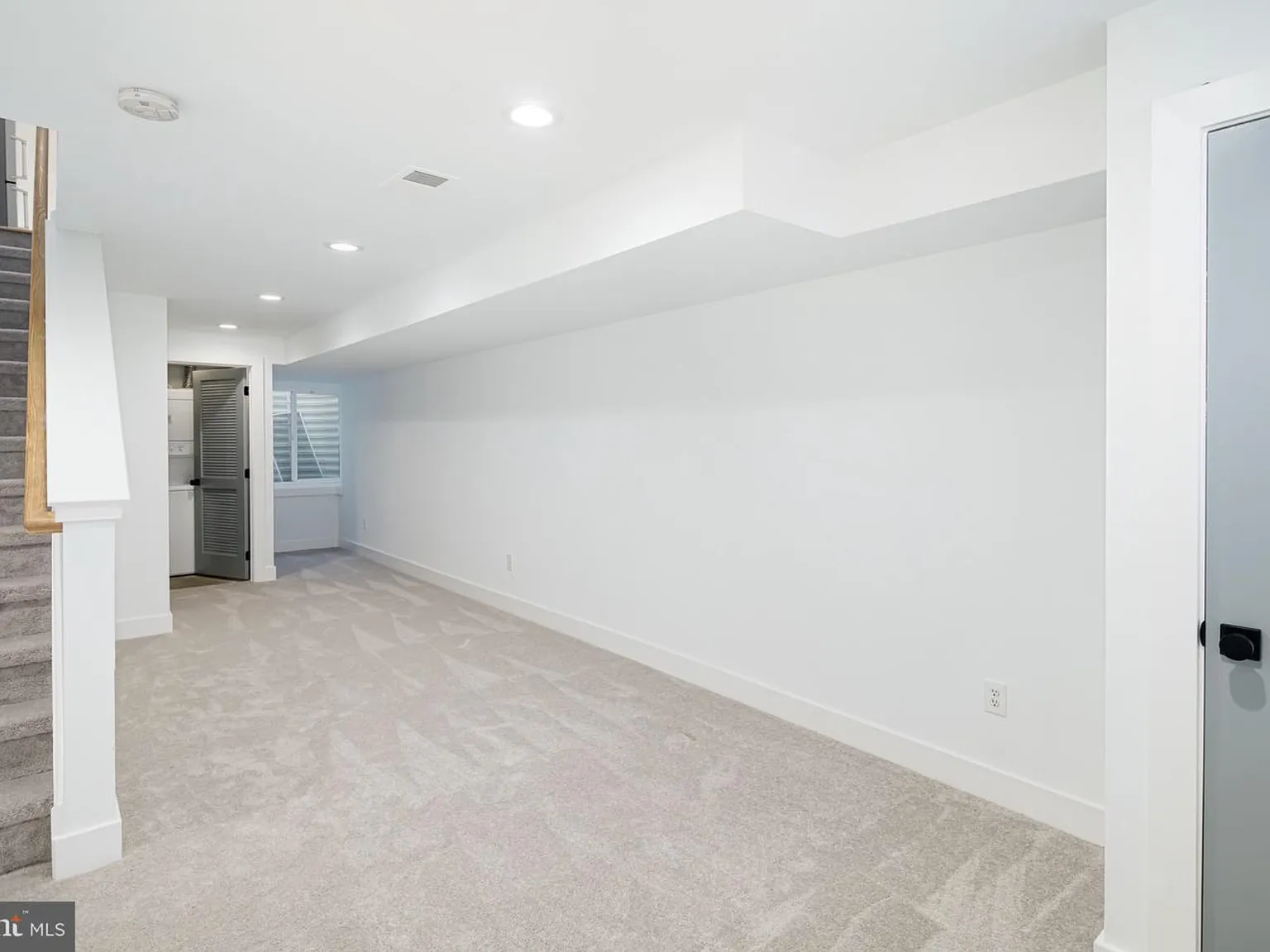 1532 Catharine St — Photo 3