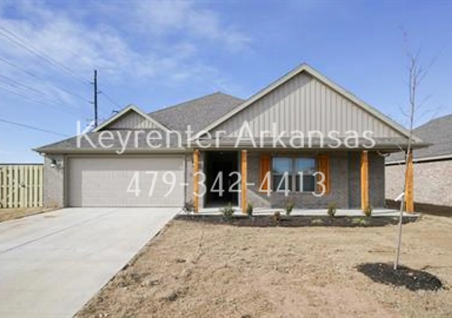 Come check out this Riverwood home in Lowell! — Photo 1
