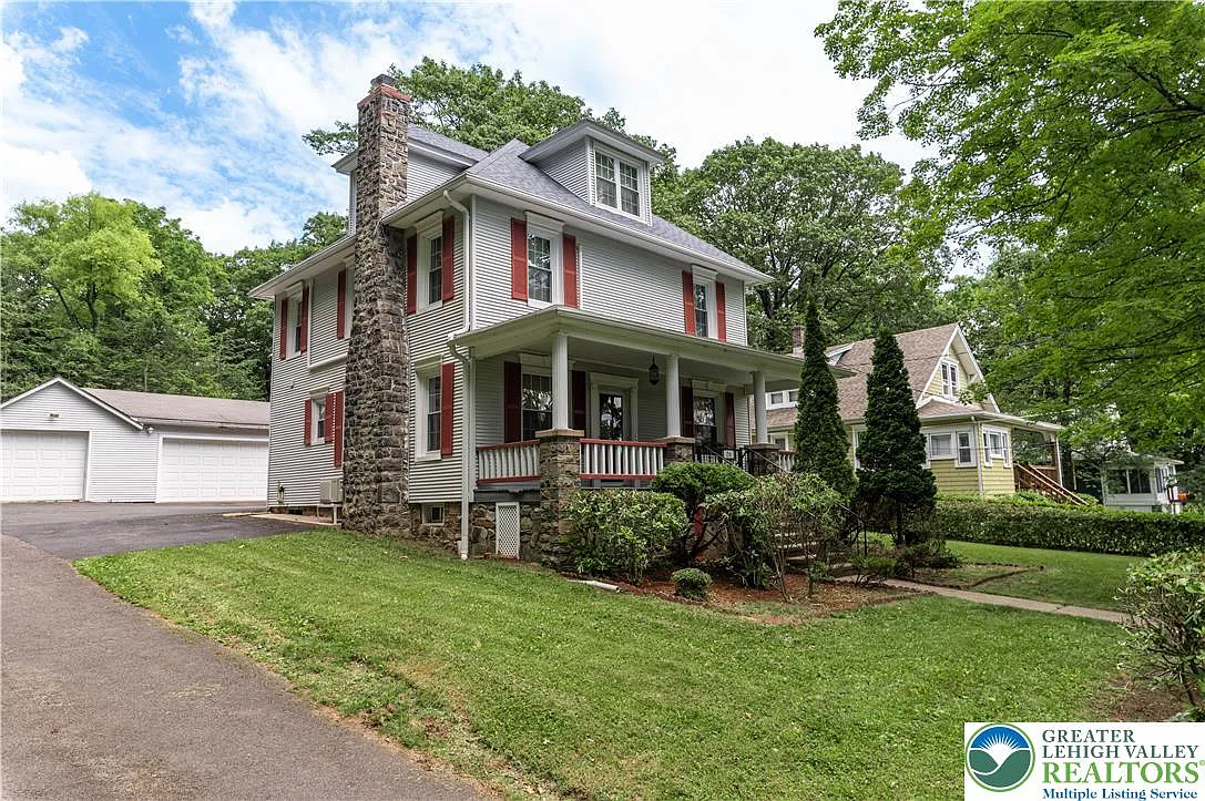 4 bed, 2.0 bath, 3109 sqft, $2,750 — Photo 2
