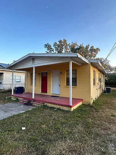 2911 E 33rd Ave Photo 1