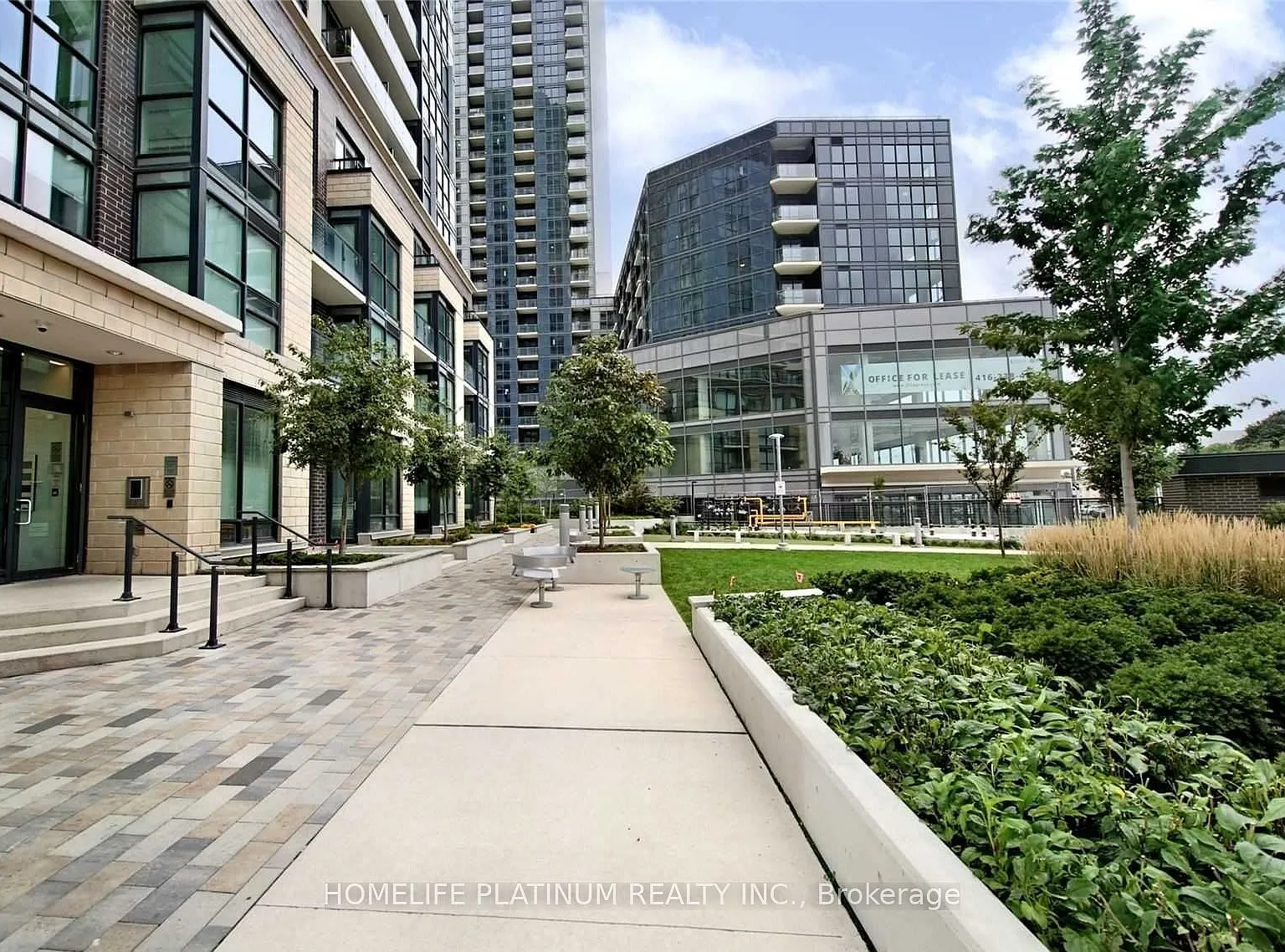 20 Thomas Riley Rd W — Photo 3