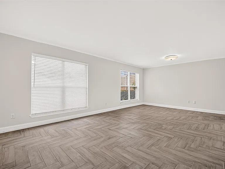 10383 Briar Forest Dr — Photo 5