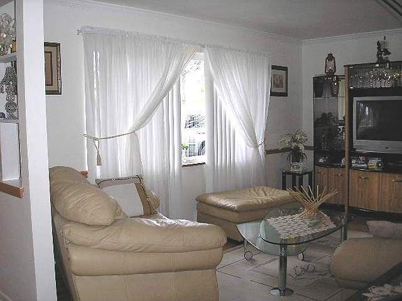 4th image of 10030 Shea Dr