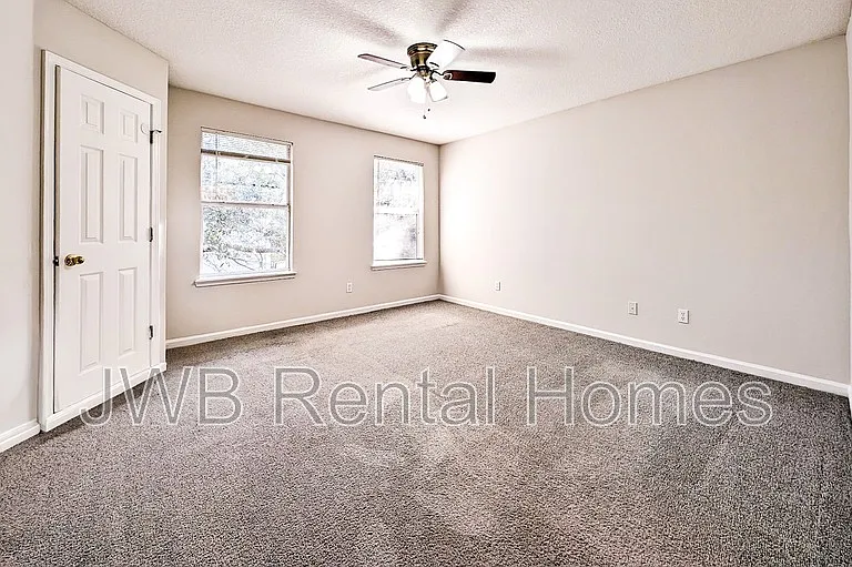 4807 Playpen Dr — Photo 8