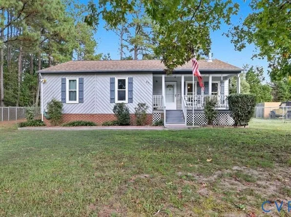 8901 Firethorne Ln, North Chesterfield, VA 23237