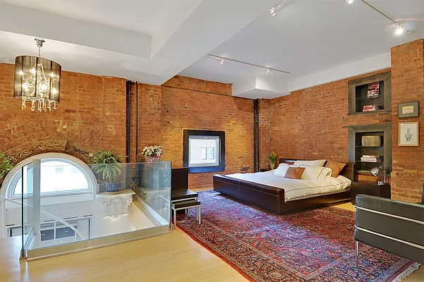 Sold by Corcoran | media 24