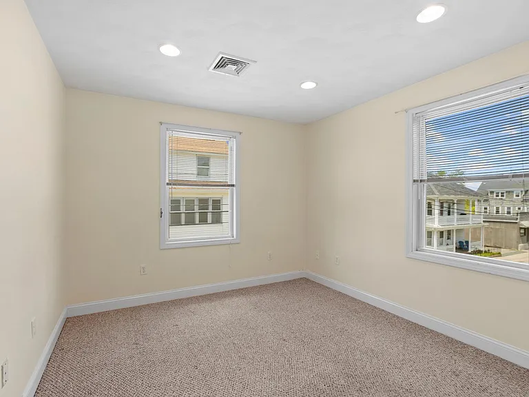 103 Bay View Ave — Photo 24
