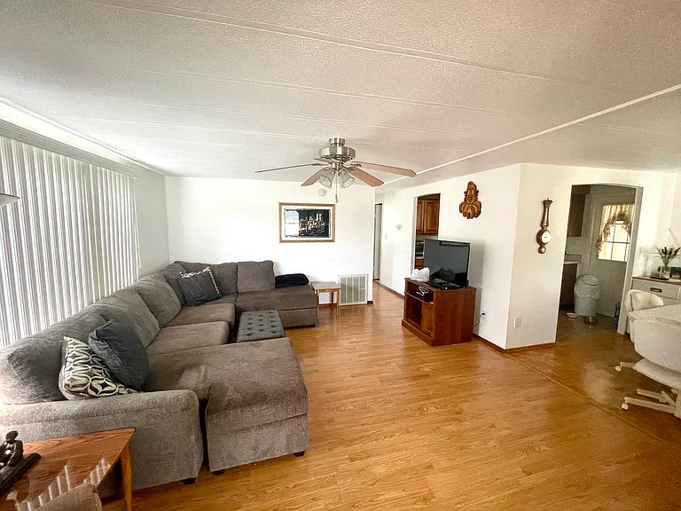 2010 Hickorywood Dr — Photo 17