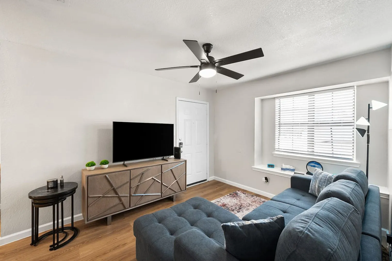 1 bed, 1.0 bath, $2,790 — Photo 3