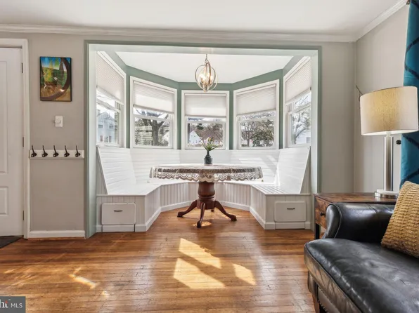 2345 Woodland Rd, Abington, PA 19001
