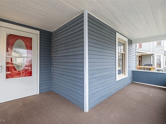 2nd image of 316 W Paradise St