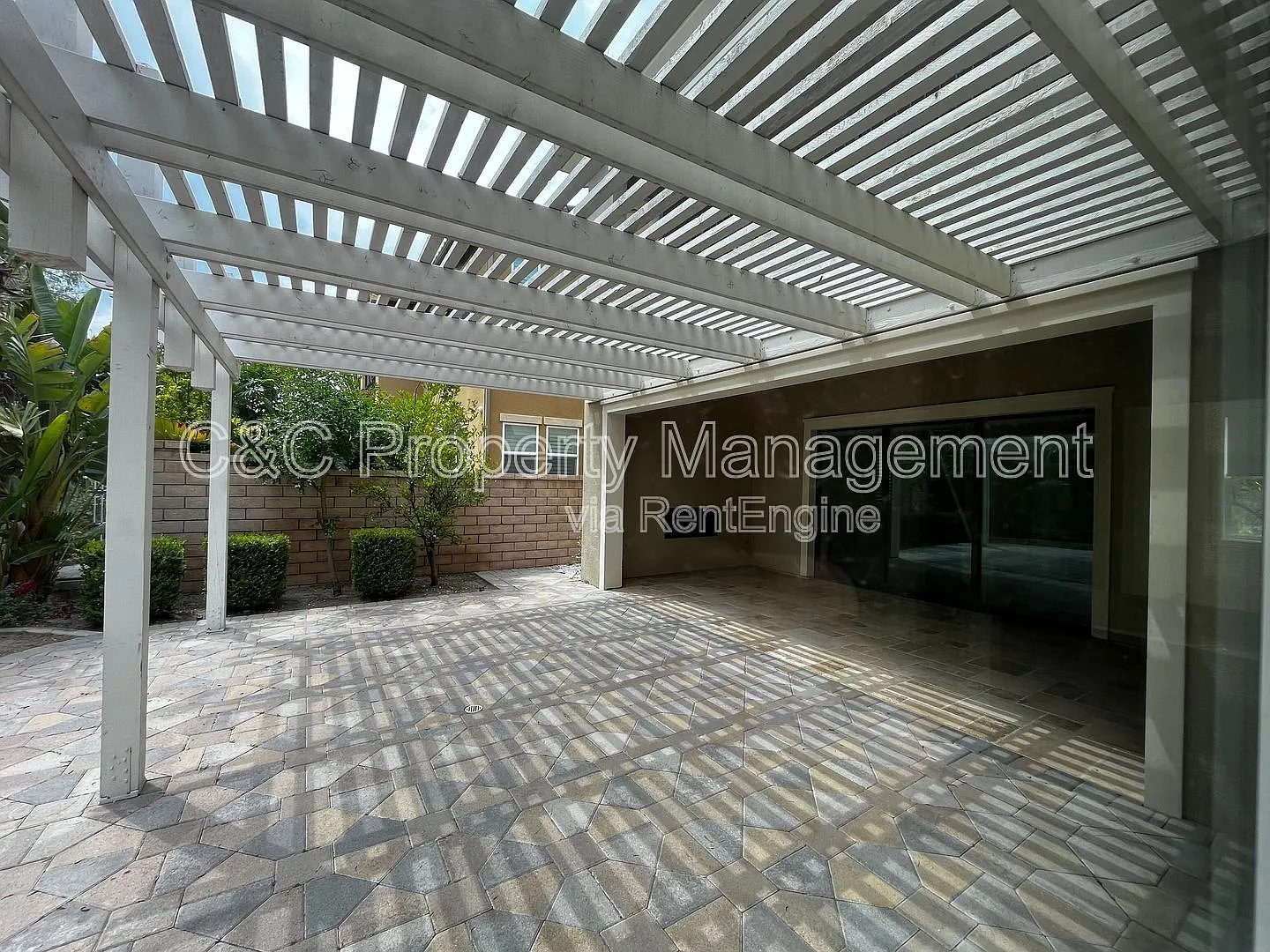 6 bed, 4.0 bath, 3131 sqft, $6,500 — Photo 2
