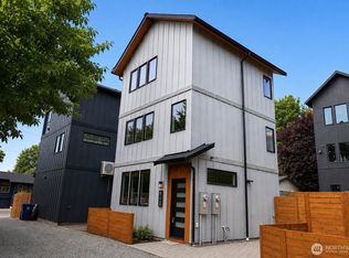 512 N 92nd St, Seattle, WA 98103