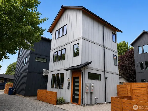 512 N 92nd Street, Seattle, WA 98103