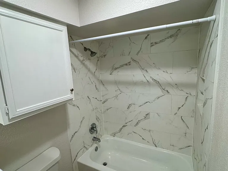 4019 Evergreen St — Photo 13