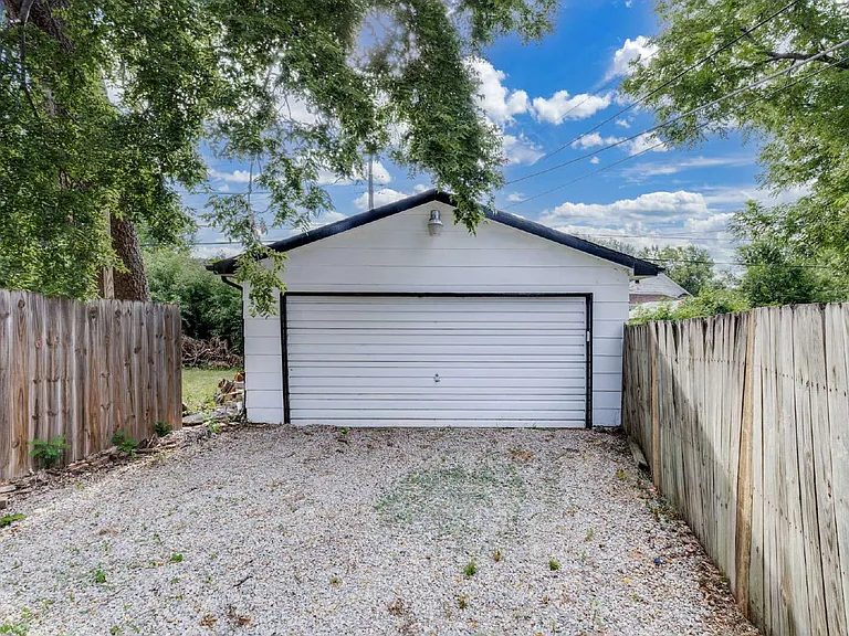 514 S Fern Ave — Photo 15