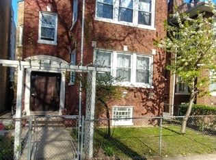 6208 N Claremont Ave #1, Chicago, IL 60659