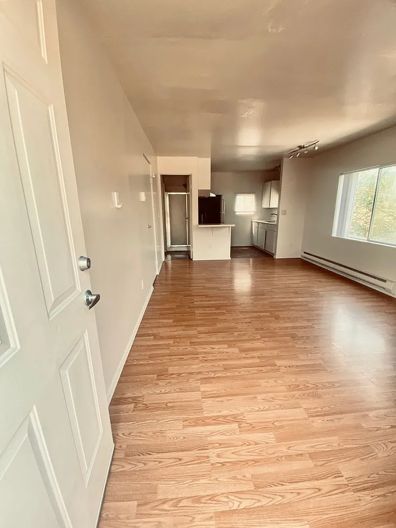 2910 Triplex — Photo 3
