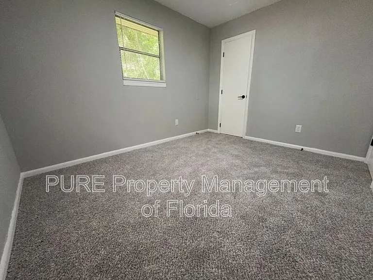 595 NW 100th St #A — Photo 31