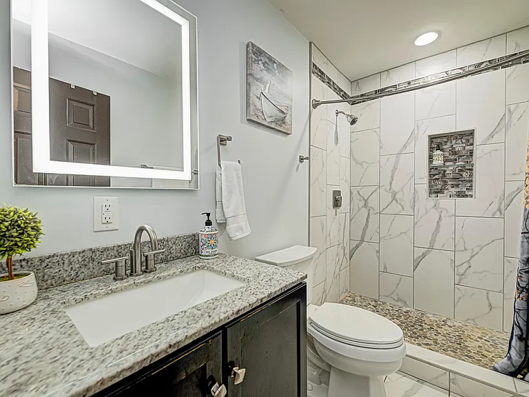 Downstairs full bath