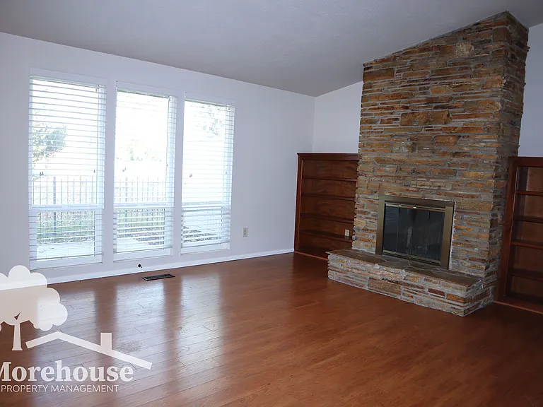 210 W Arrowrock Ln — Photo 15