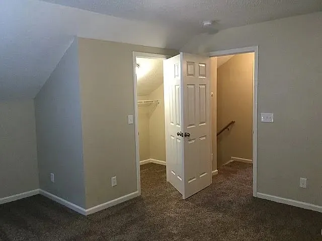 334 Aberdeen Cir — Photo 7