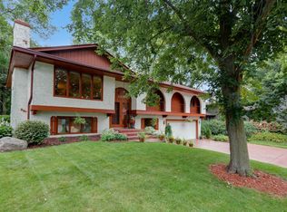 160 Brentwood Dr, New Brighton, MN 55112