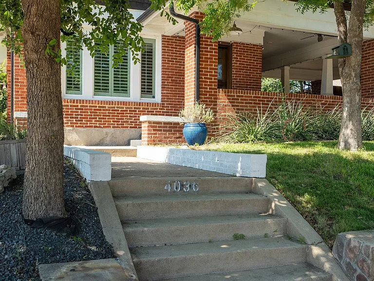 4036 Linden Ave — Photo 3