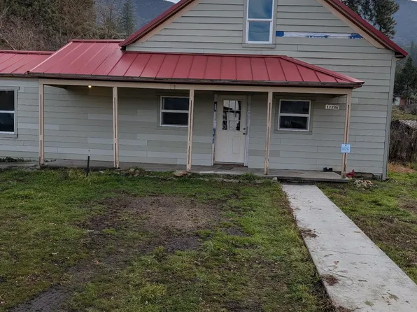 12236 N Main St, Fort Jones, CA 96032