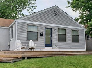 361 Parkside Dr, Warwick, RI 02888