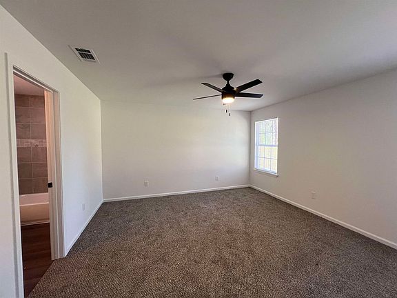 4th image of 828 Restbrook Ave